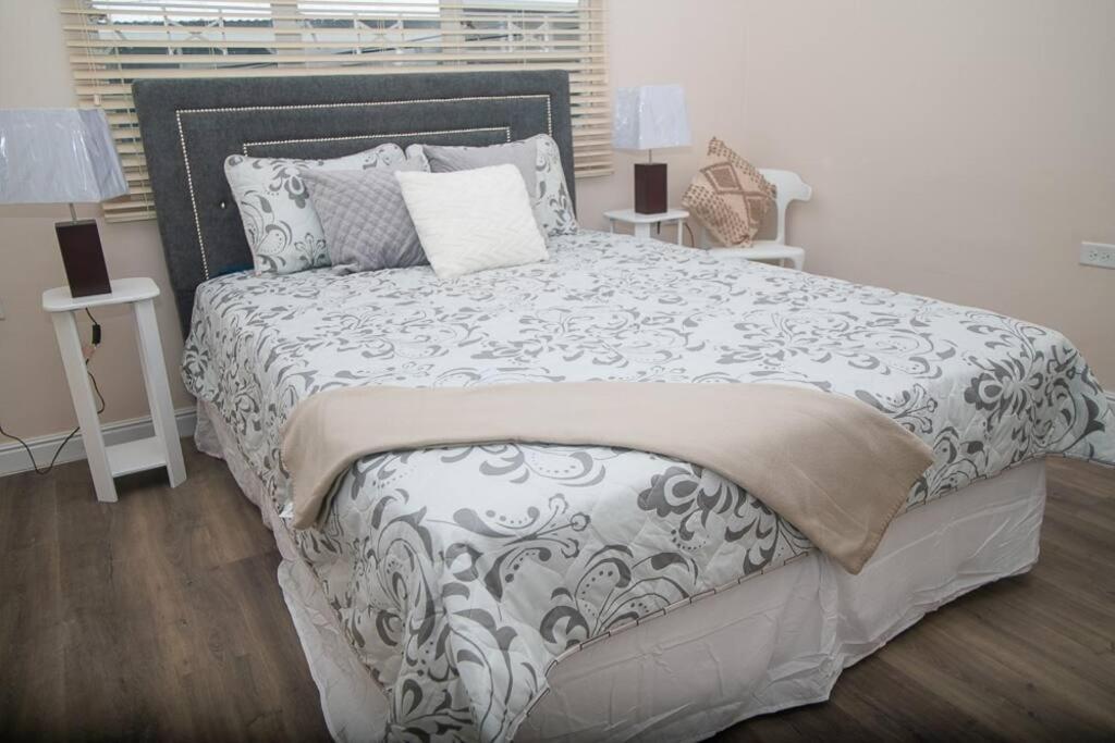 Raynebow Chateau - Chic City Getaway Port of Spain Eksteriør bilde